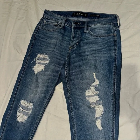 Hollister Low-Rise Crop Boyfriend “Hollister Vintage Stretch” Distressed Jeans - Picture 6 of 16